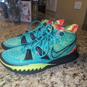 Nike Kyrie 7 Weatherman in Like New Condition Size 11 No Box